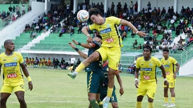 Liga 2 Babak 12 Besar Tangis Gresik United Di Gawalise Saat Gagal