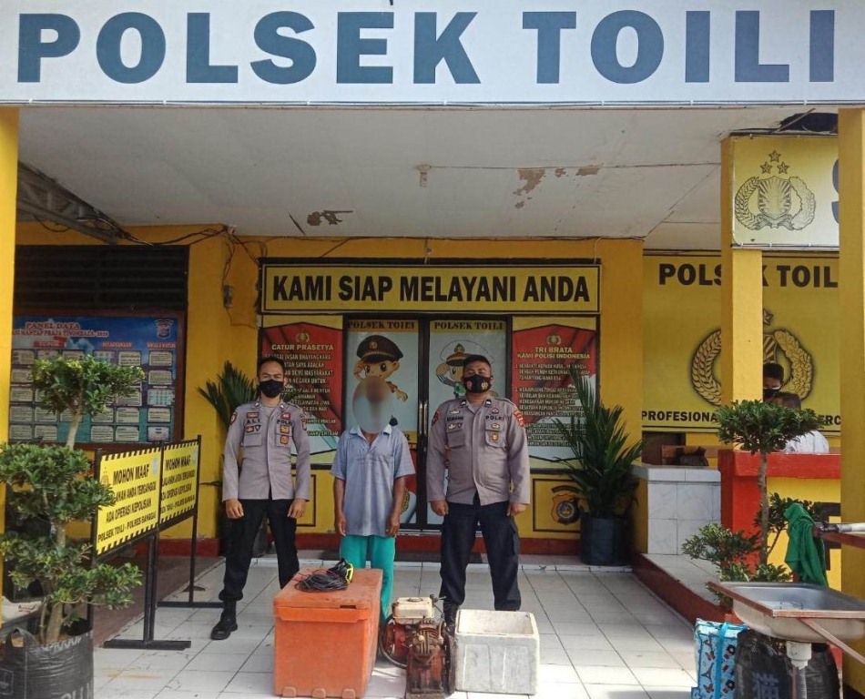 FOTO POLSEK TOILI LIMPAHKAN