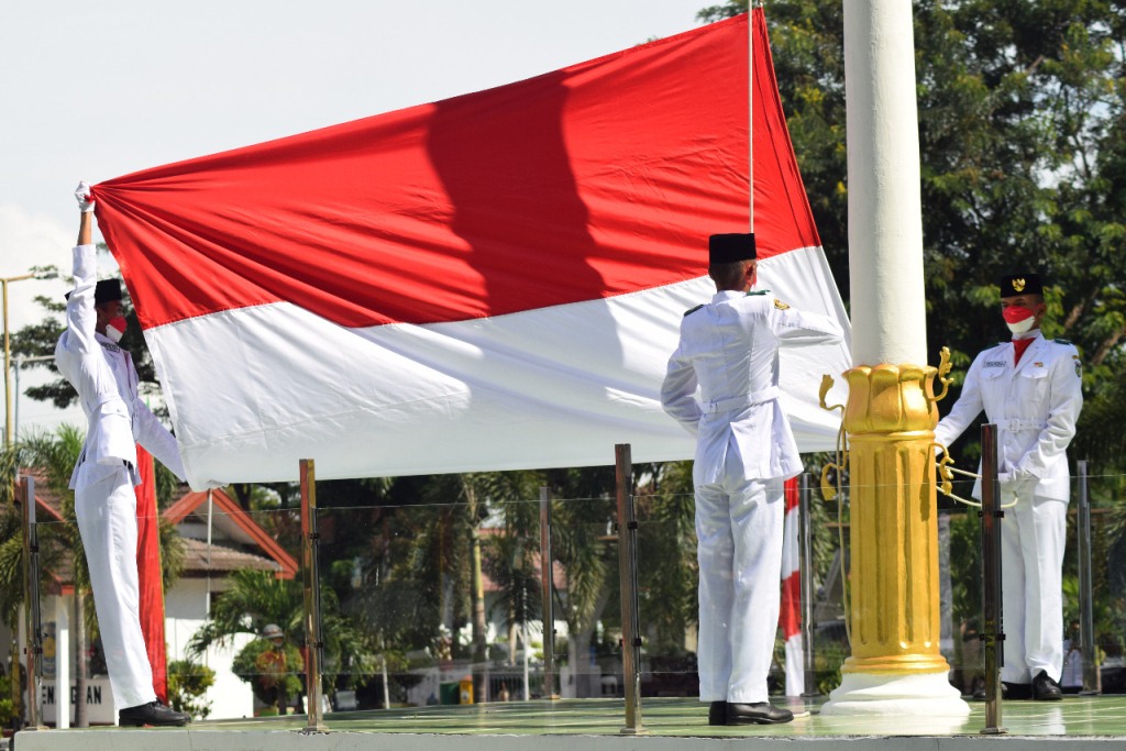 Pengibaran Bendera-1dc73bd1