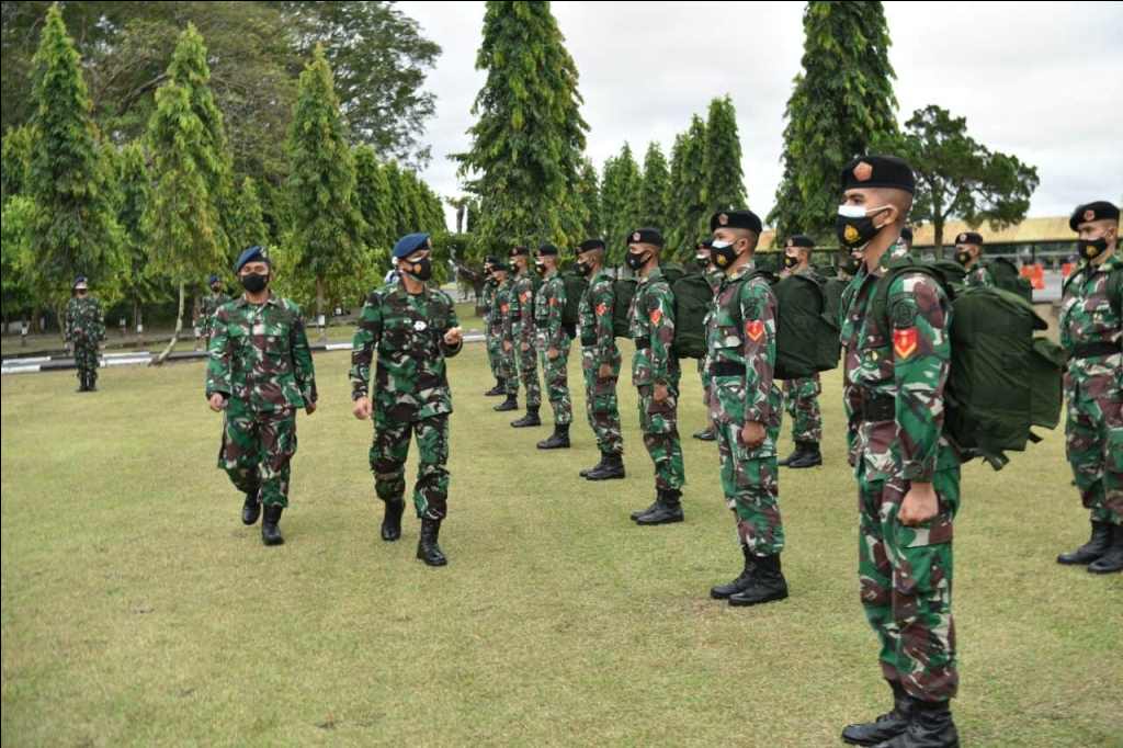 Sekbang TNI A-33 Laksanakan Latihan Para Dasar – HARIAN MERCUSUAR