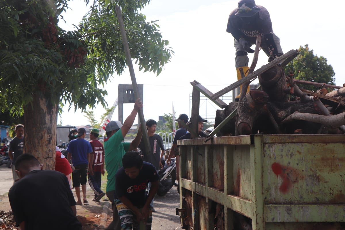 KERJA BAKTI-b9de55f4