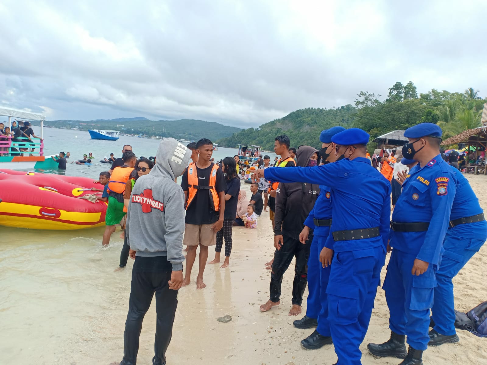 POLAIRUD DONGGALA IMBAU WASAPDA BERAKTIVITAS DI PANTAI-2567c598