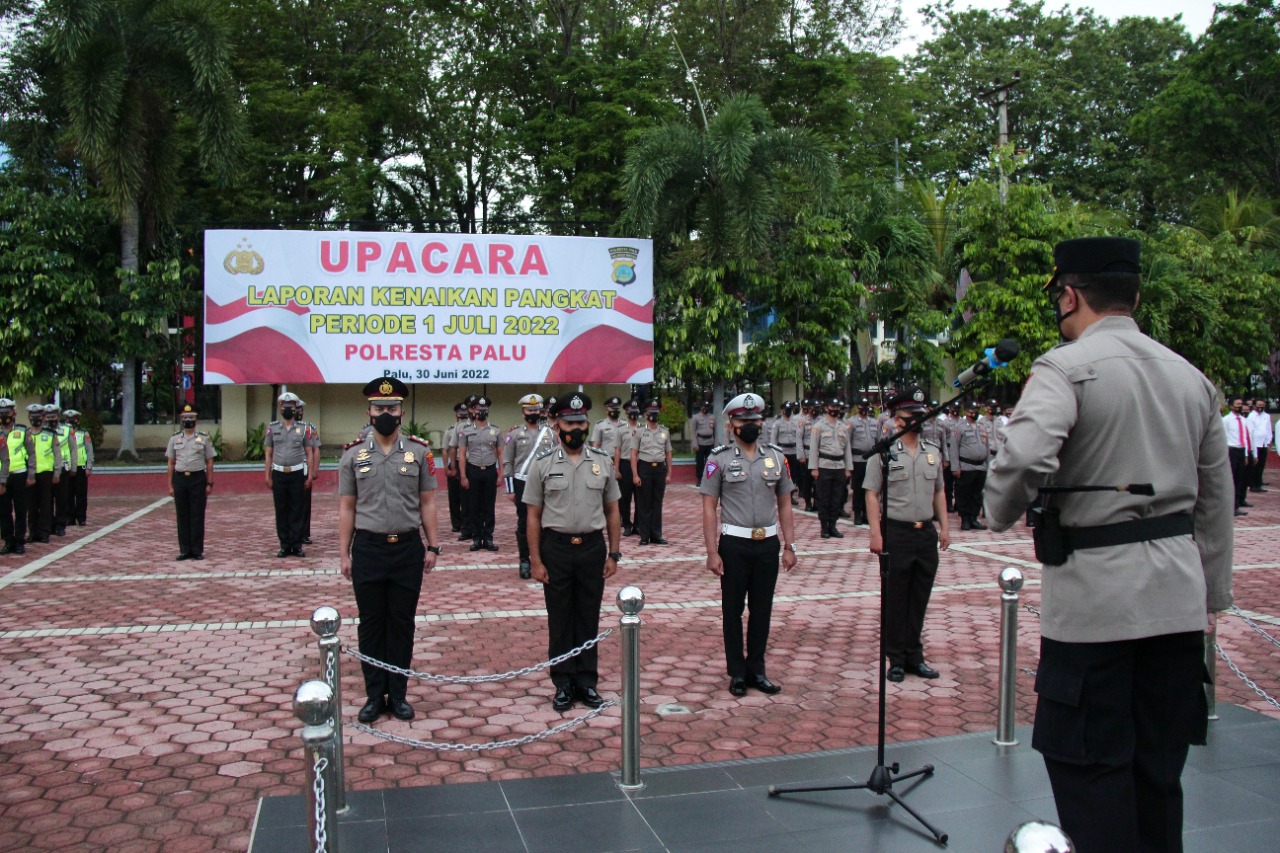 23 Personel Polresta Palu Naik Pangkat-97d459c6